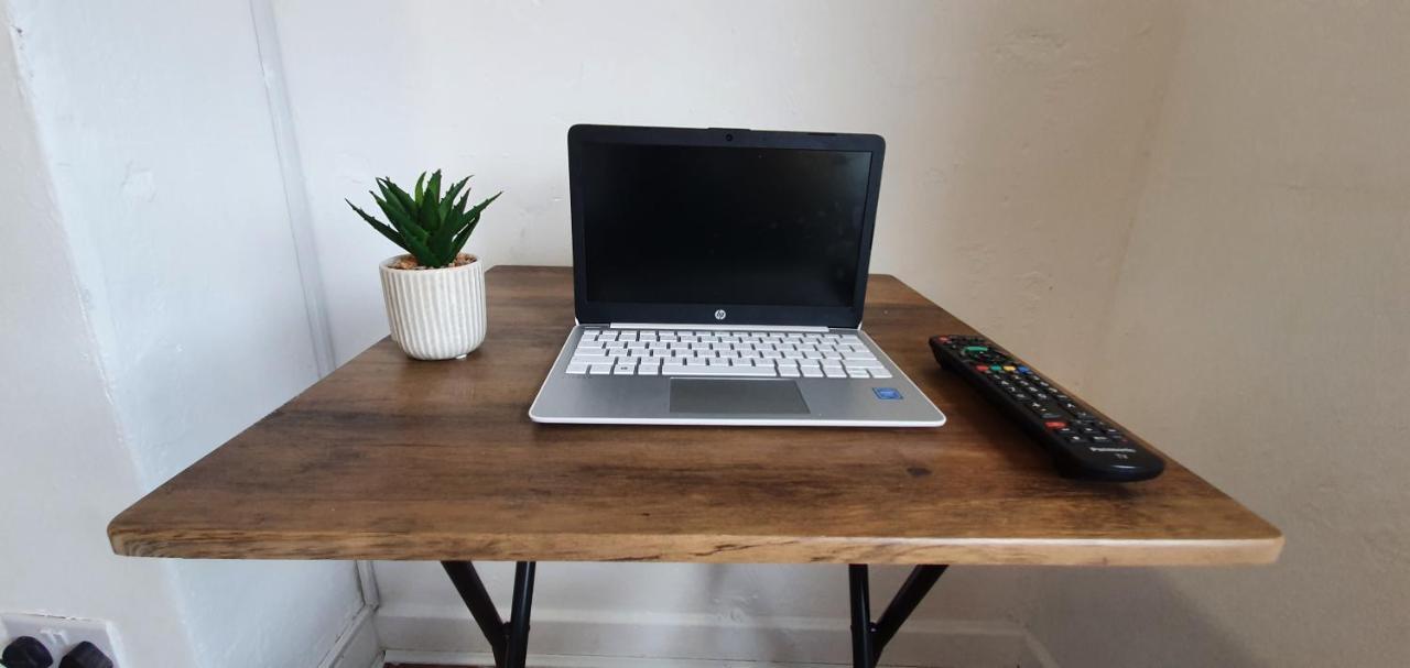 Fast Broadband, Budget Stay, Free Netflix. Cardiff Dış mekan fotoğraf