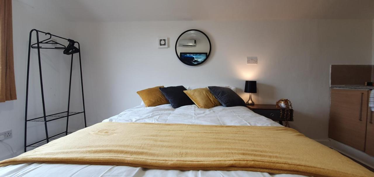 Fast Broadband, Budget Stay, Free Netflix. Cardiff Dış mekan fotoğraf